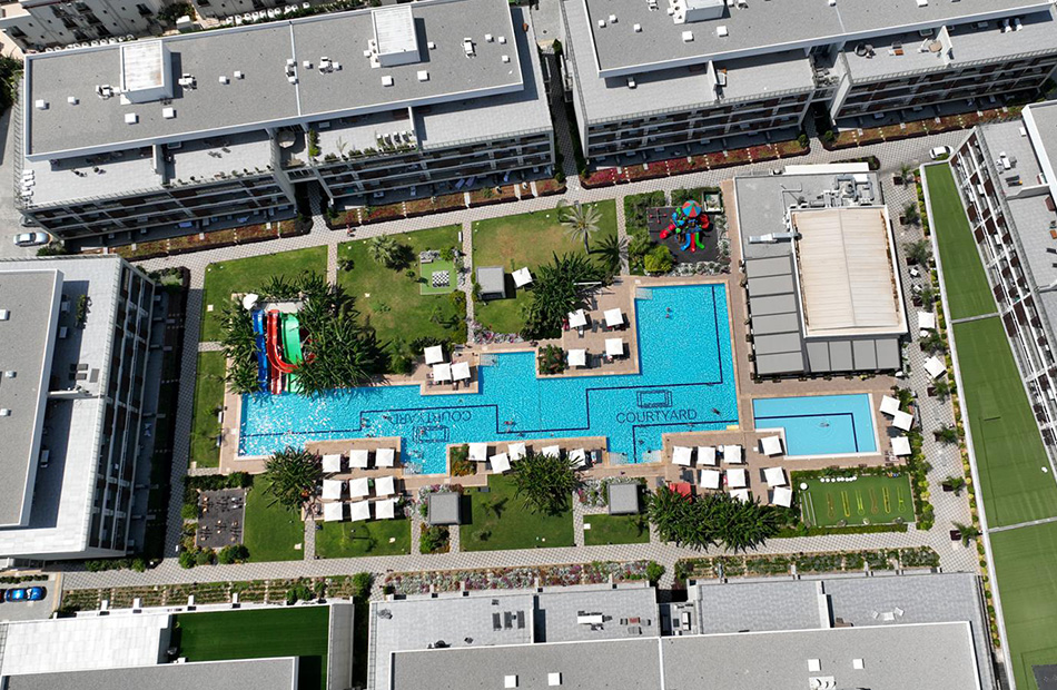 Courtyard Long Beach by Dovec Group